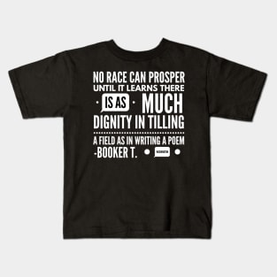 A gift for the spirit of the farmer - farmer Quotes Kids T-Shirt